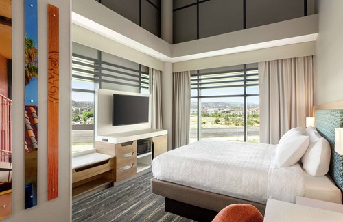 East San Mateo Hotel | Hampton Inn & Suites San Mateo-San Francisco Airport