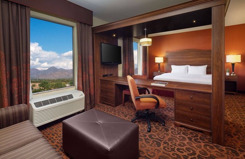 Scottsdale Hotel | Hampton Inn & Suites Scottsdale at Talking Stick