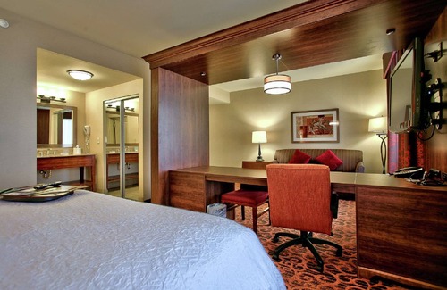 Scottsdale Hotel | Hampton Inn & Suites Scottsdale at Talking Stick