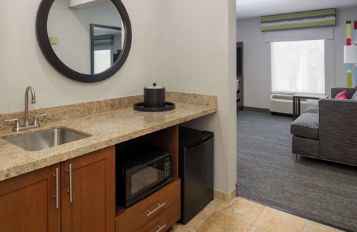 SeaTac Hotel | Hampton Inn & Suites Seattle-Airport/28th Ave