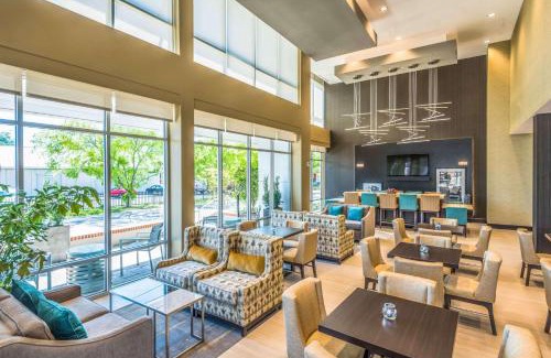 Tallahassee Hotel | Hampton Inn & Suites Tallahassee Capitol-University