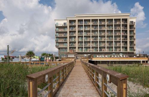 Carolina Beach Hotel | Hampton Inn & Suites by Hilton Carolina Beach Oceanfront