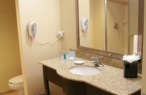Topeka Hotel | Hampton Inn Topeka
