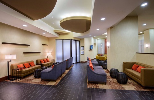 Mount Vernon Triangle Hotel | Hampton Inn Washington-Downtown-Convention Center