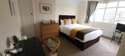 Stratford-upon-Avon House | Hampton Lodge En-Suite Rooms with Free Parking
