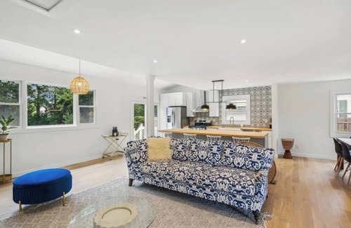 East Quogue House | Hamptons Bayside Luxury 3BR & Pool in East Quogue, 1 block to Main St Bay Beach