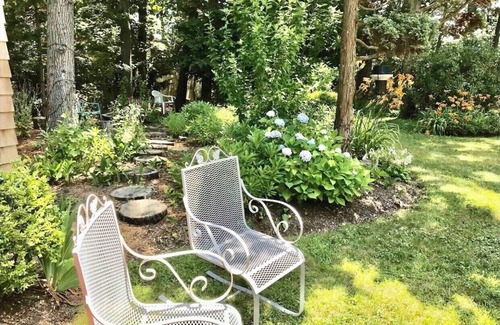 Remsenburg Cottage | Hamptons private guest cottage