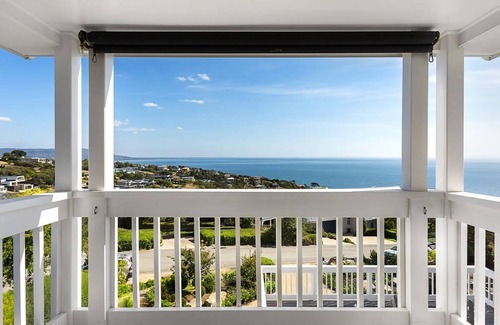 Mount Martha House | Hamptons Retreat | Chic Luxury with Pool and Views