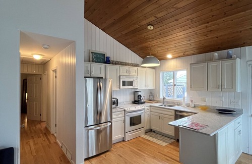 East Quogue House | Hamptons Waterfront house with Private Dock