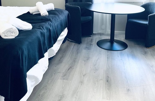 Hallevik Hotel | Hanöhus Strandstugor och Annex