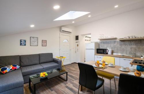 Pula Apartment | Hana - attic apartment in city center