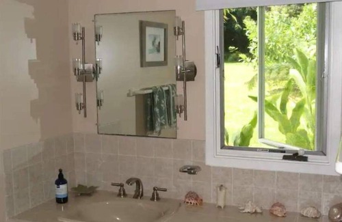 Hana Bed & Breakfast | Hana Garden Room 1 & 2 night stays, its Perfect! Longer stays available.