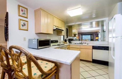 Princeville Condo | HANALEI BAYRESORT THE FLYINGTURTLE HOUSE !:)FAMILY SIZED FUN !:) 4-5 GUESTT