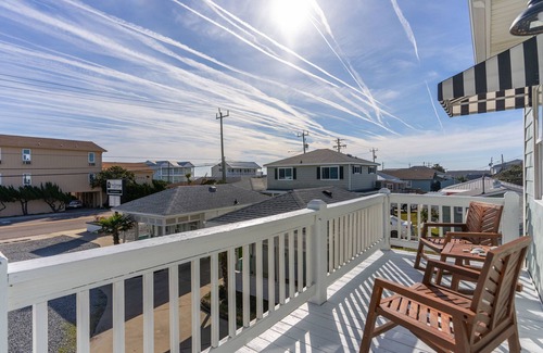 Kure Beach Cottage | Hanby Hideaway~ Cottages @ Kure ~ Beach, Fishing, Pool, Walk to Pier