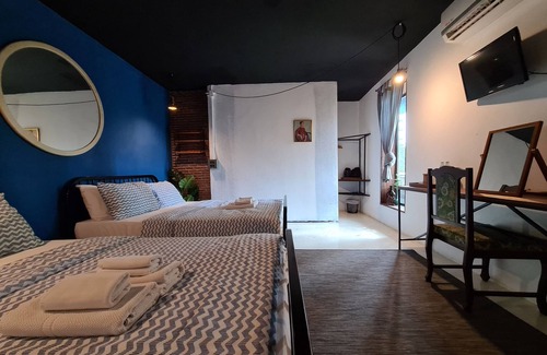 Ban Bang Saen Hotel | Hand Hotel