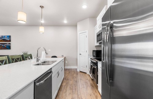 St. George Condo | Handicap Accesible Suite | Sleeps 10 | 2nd Floor