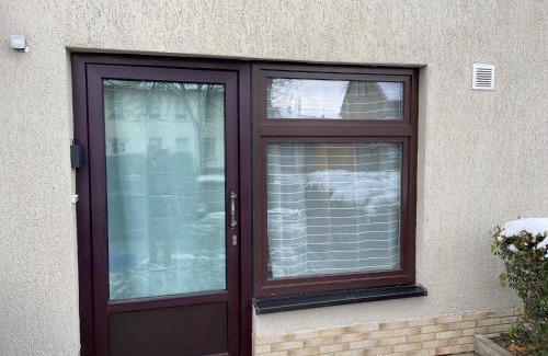 Ortslage Trotha Apartment | Handwerkerwohnung "Daniel" inklusive Stellplatz