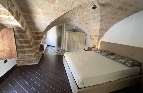 Brindisi Histotic Center House | Handy Home