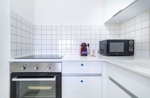 Jerusalem City Centre Apartment | Haneviim Court: 1BR Apartment in Jerusalem