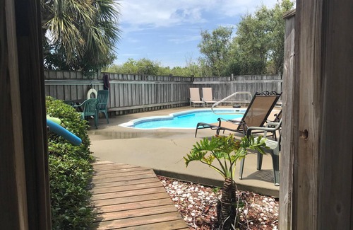 East End House | Hang Ten - 1st Tier! Gorgeous Views with private pool! 100 Steps to the beach!