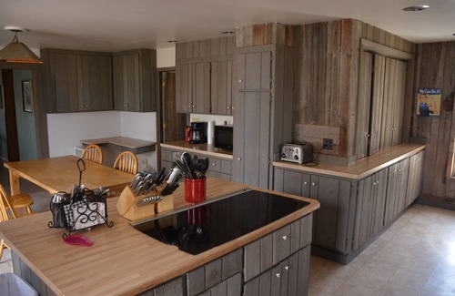 Carbon County House | Hanging Bull Lodge in Encampment, WY