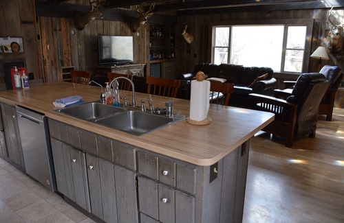 Carbon County House | Hanging Bull Lodge in Encampment, WY