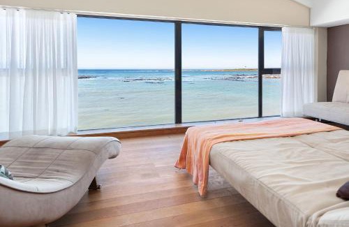 Elgin House | Hangklip Villa by Host Agents