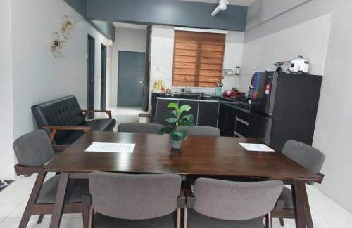 Semenyih Apartment | Hanis Homestay De Bangi