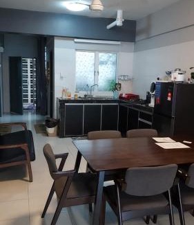 Semenyih Apartment | Hanis Homestay De Bangi