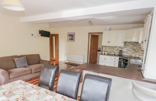 Keash House | HANNON'S COUNTRY FARMHOUSE, pet friendly in Ballymote, County Sligo