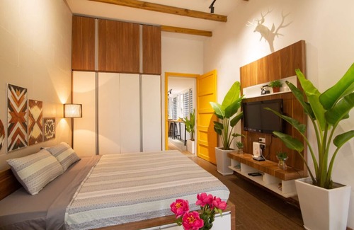 Hang Dao Apartment | Hanoi Downtown - 2 BR African style apt in the heart of Hanoi