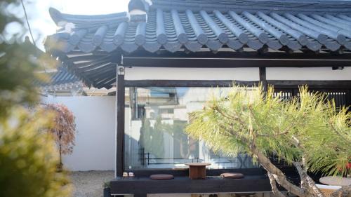 Gyeongju House | Hanok Dasi Bom 101