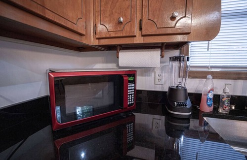 Blairsville Cabin | "Hansel": Spacious Cabin w/Views, Greenery, Deck!