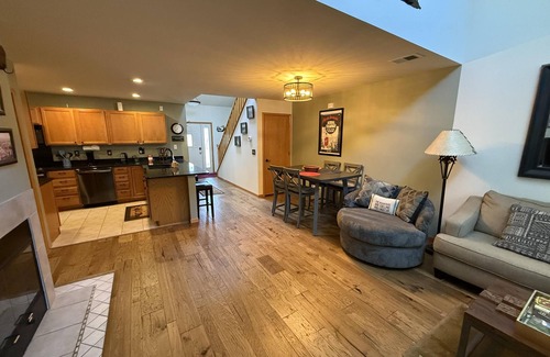 Estes Park Condo | Hansen's Hideaway - convenience & comfort