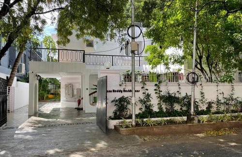 Thousand Lights West Bed & Breakfast | Hanu Reddy Residences - Nawab Habibullah Avenue