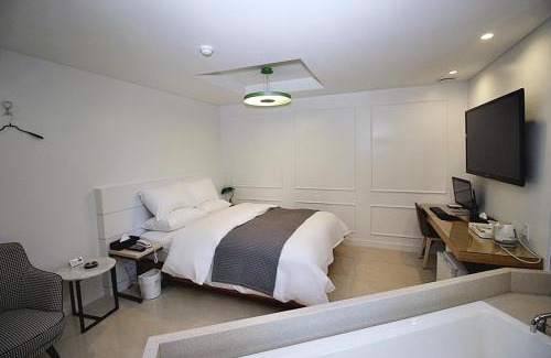 Hapjeong-dong Hotel | Hapjeong Circle Hotel