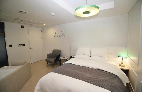 Hapjeong-dong Hotel | Hapjeong Circle Hotel