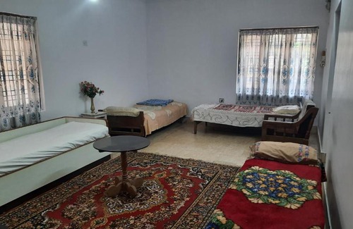 Stuart Hill Ski Chalet | Happiness homestay