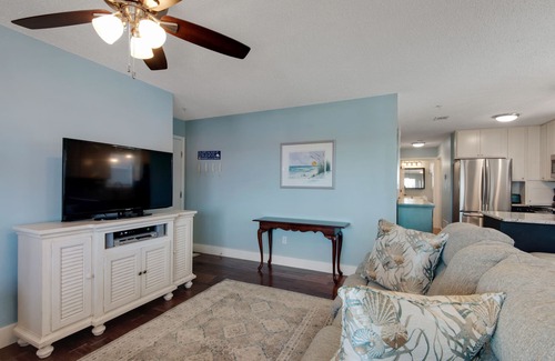 Navarre Beach Condo | Happy as a Clam in Villas 221