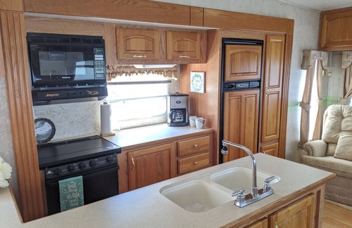 New Market RV Rental | Happy Camper scenic getaway