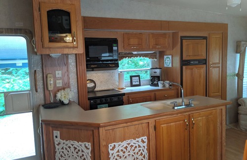 New Market RV Rental | Happy Camper scenic getaway