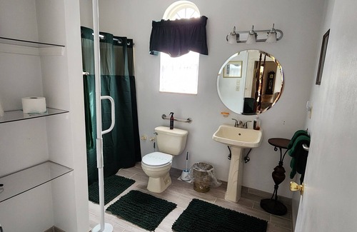 Harbor Springs Bed & Breakfast | Happy Days and Nights - Valiant