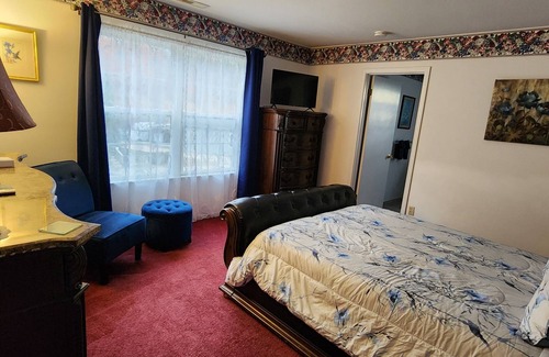 Harbor Springs Bed & Breakfast | Happy Days and Nights - Marquette