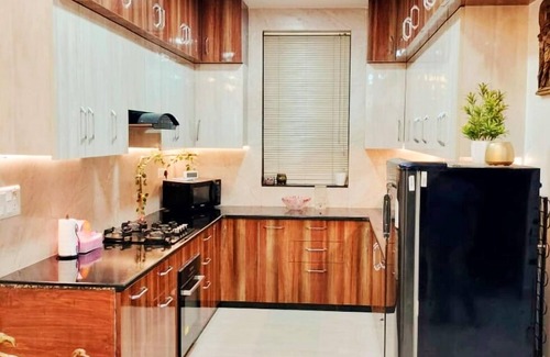 Greater Noida Villa | Happy Feet located at a green lush location at just 15 mins away from Expo Mart