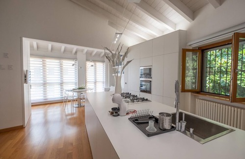 Riva di Solto Apartment | Happy Guest Apartments Lake and Style