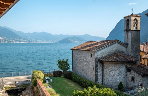 Riva di Solto Apartment | Happy Guest Apartments Lake and Style