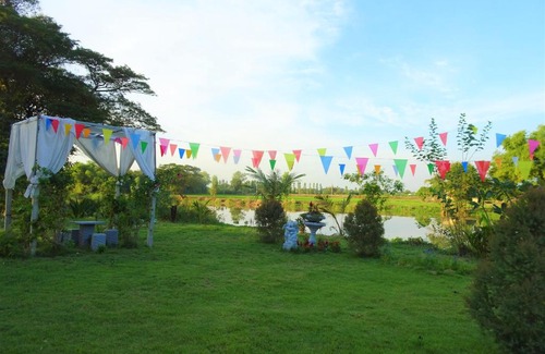 Doem Bang Nang Buat House | Happy Hamlets Resort