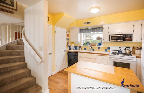 Eastside Santa Cruz House | Happy Harbor