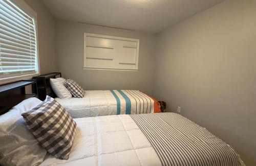 Southwest Ada County Alliance House | Happy Hazel Pet-Friendly, Fire Pit