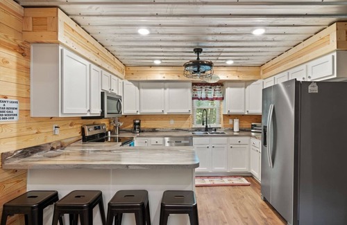 Birdseye Cabin | Happy Hollow cottage @ Patoka